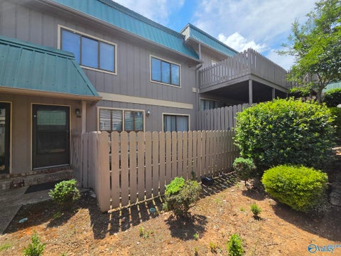 Condo For Rent - 2225 Golf Road #107<br/> Huntsville, AL 35802