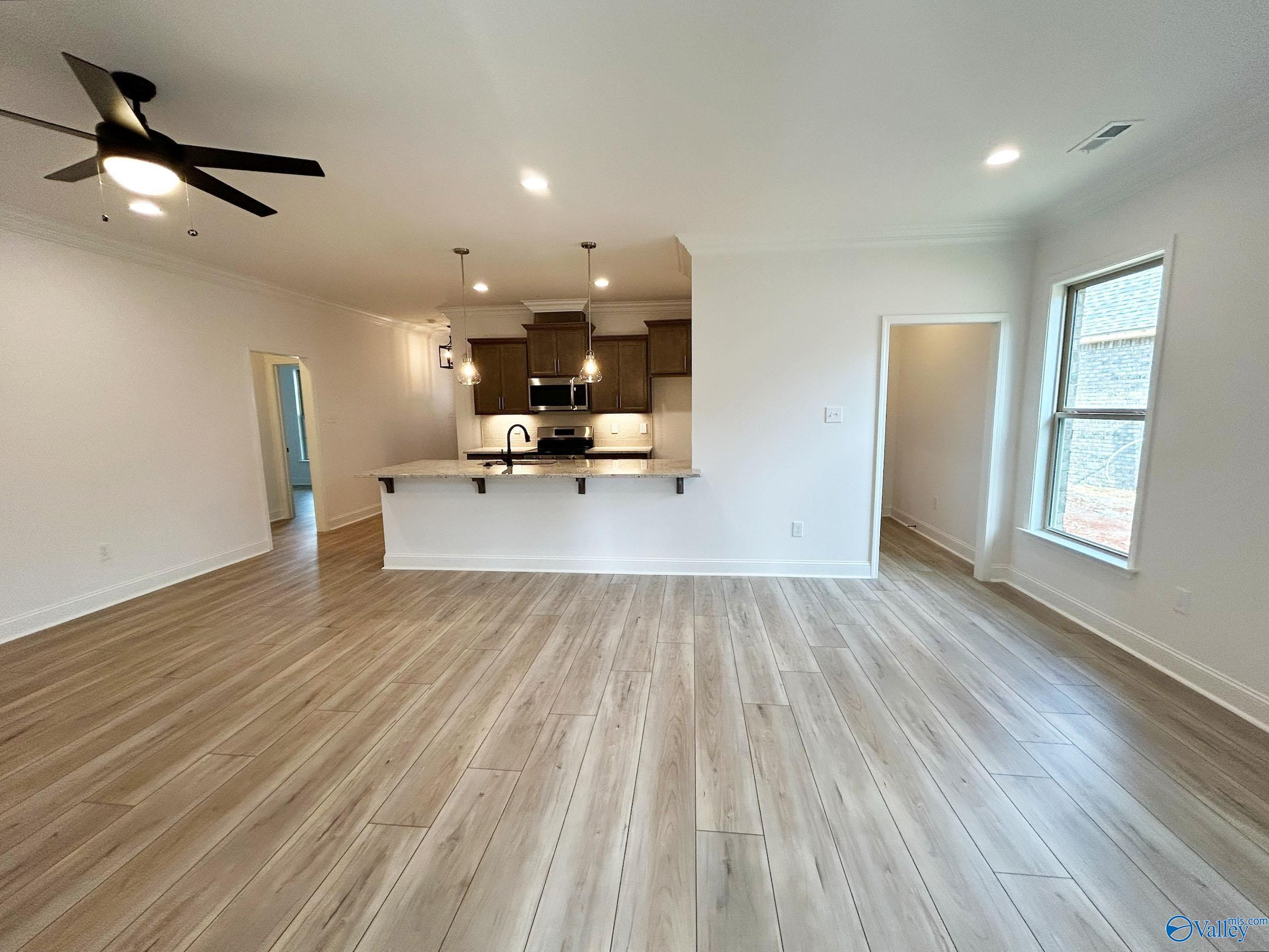 15601 Mizewell Lane, Harvest, Alabama image 3