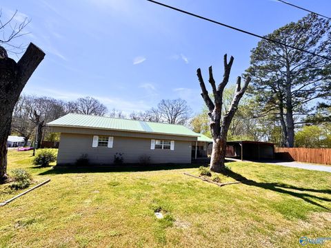 Mobile Home For Sale - 17 Stanfield Drive<br/> Albertville, AL 35951