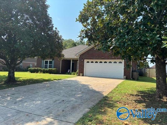 2705 COMPTON DR SW, DECATUR, AL 35603 - Image 817d6045c2e88e059774e8cf3a8ef184/1101139720