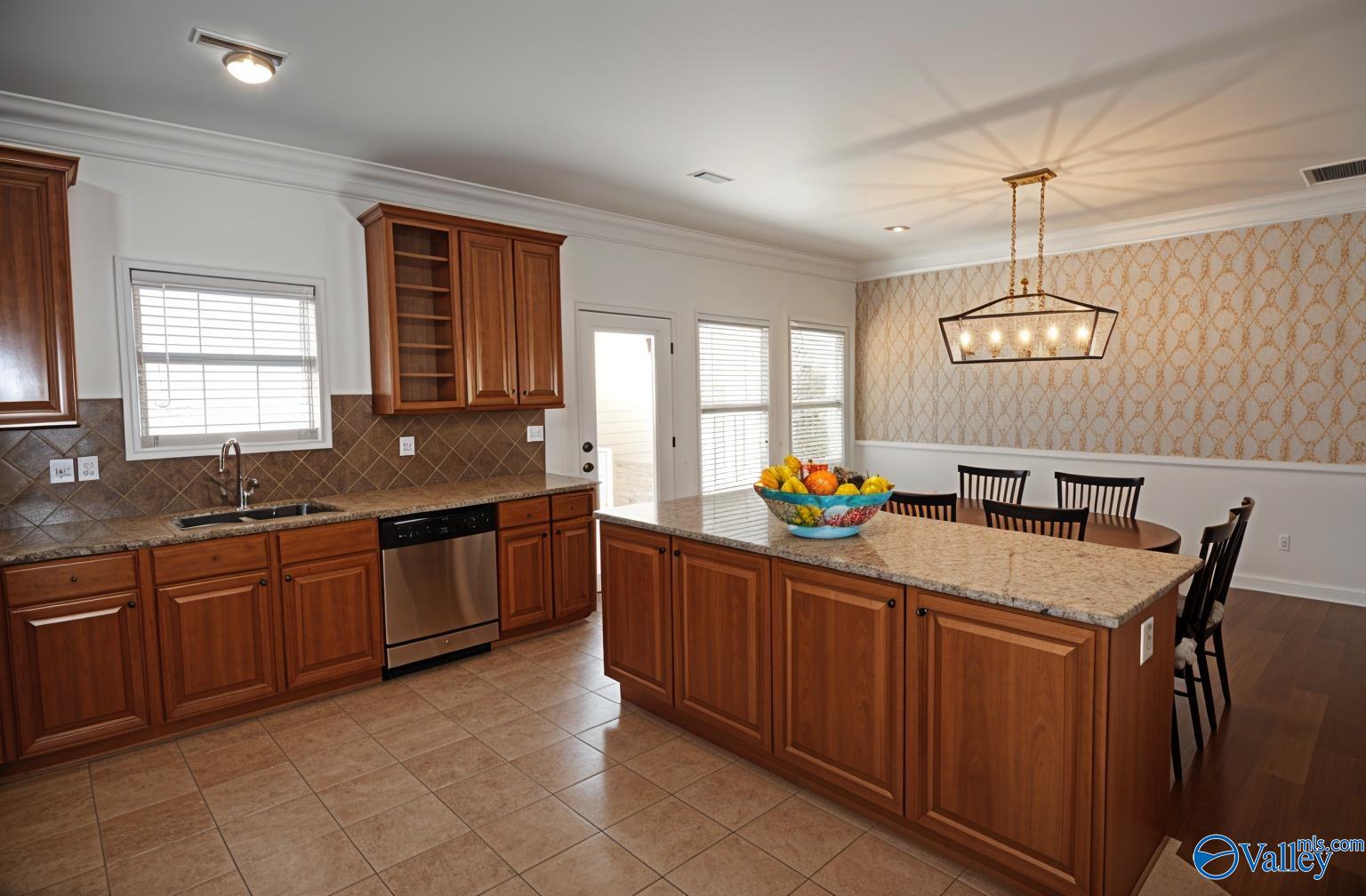 102 Windsor Hill Road, Huntsville, Alabama image 7
