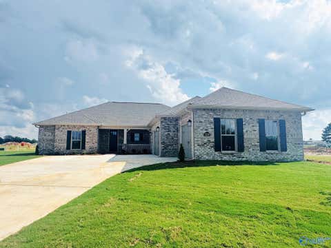 Homes For Sale - 2120 Meadowglen Drive<br/> Decatur, AL 35603