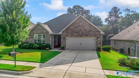 Homes For Sale - 1474 Stonewater Drive<br/> Cullman, AL 35055
