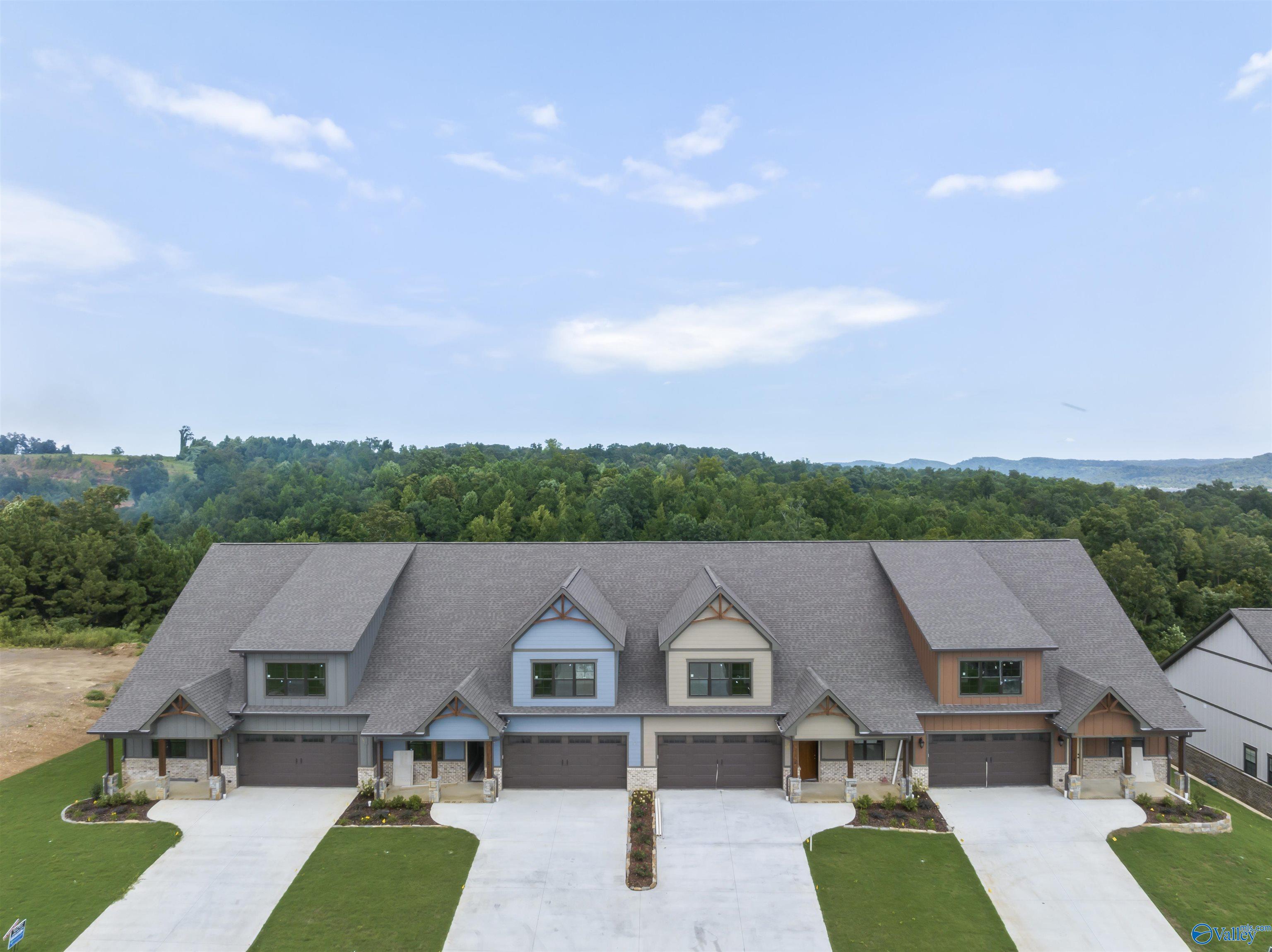 233 Whistling Straits Way, Guntersville, Alabama image 3