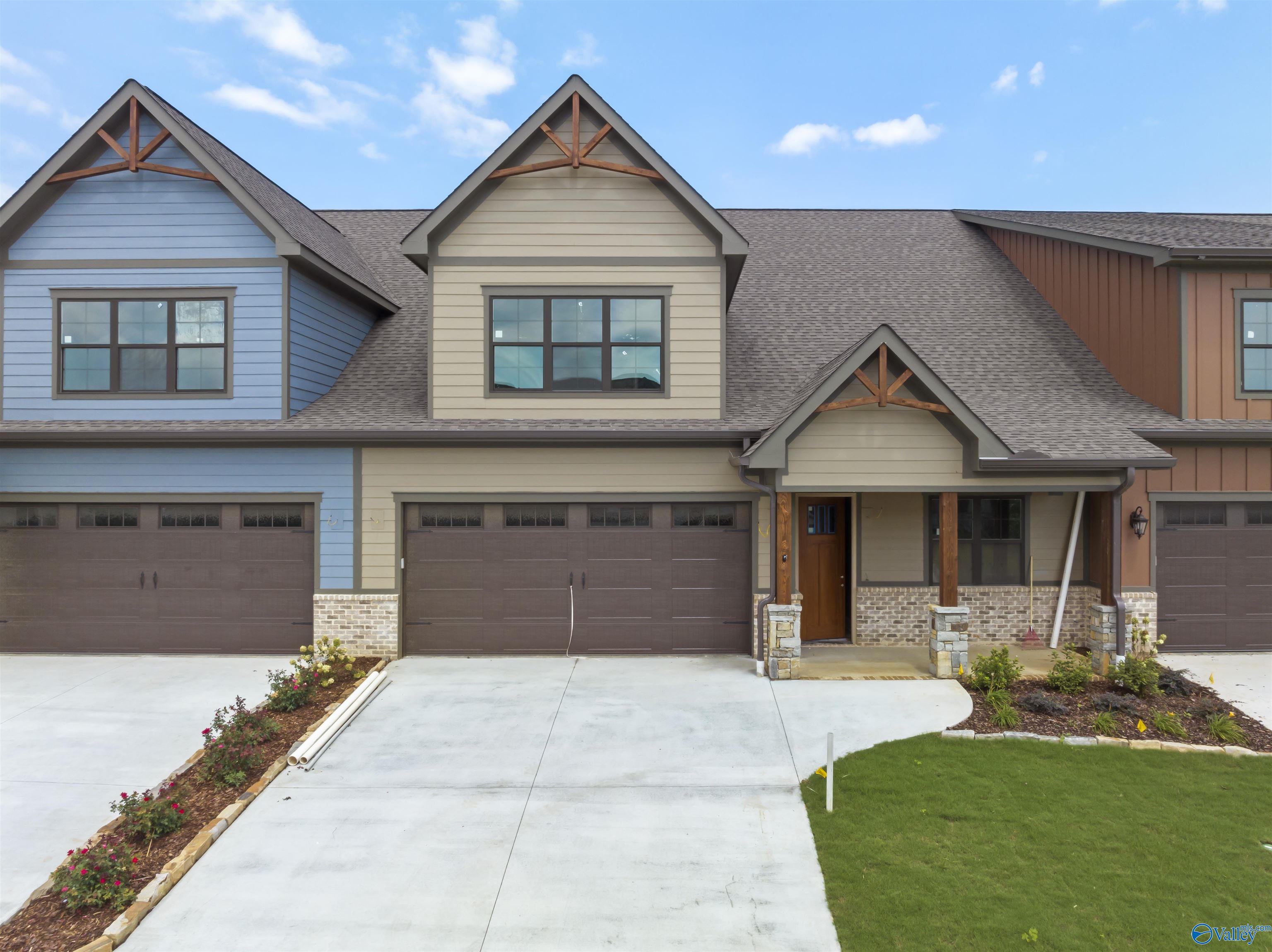 233 Whistling Straits Way, Guntersville, Alabama image 1