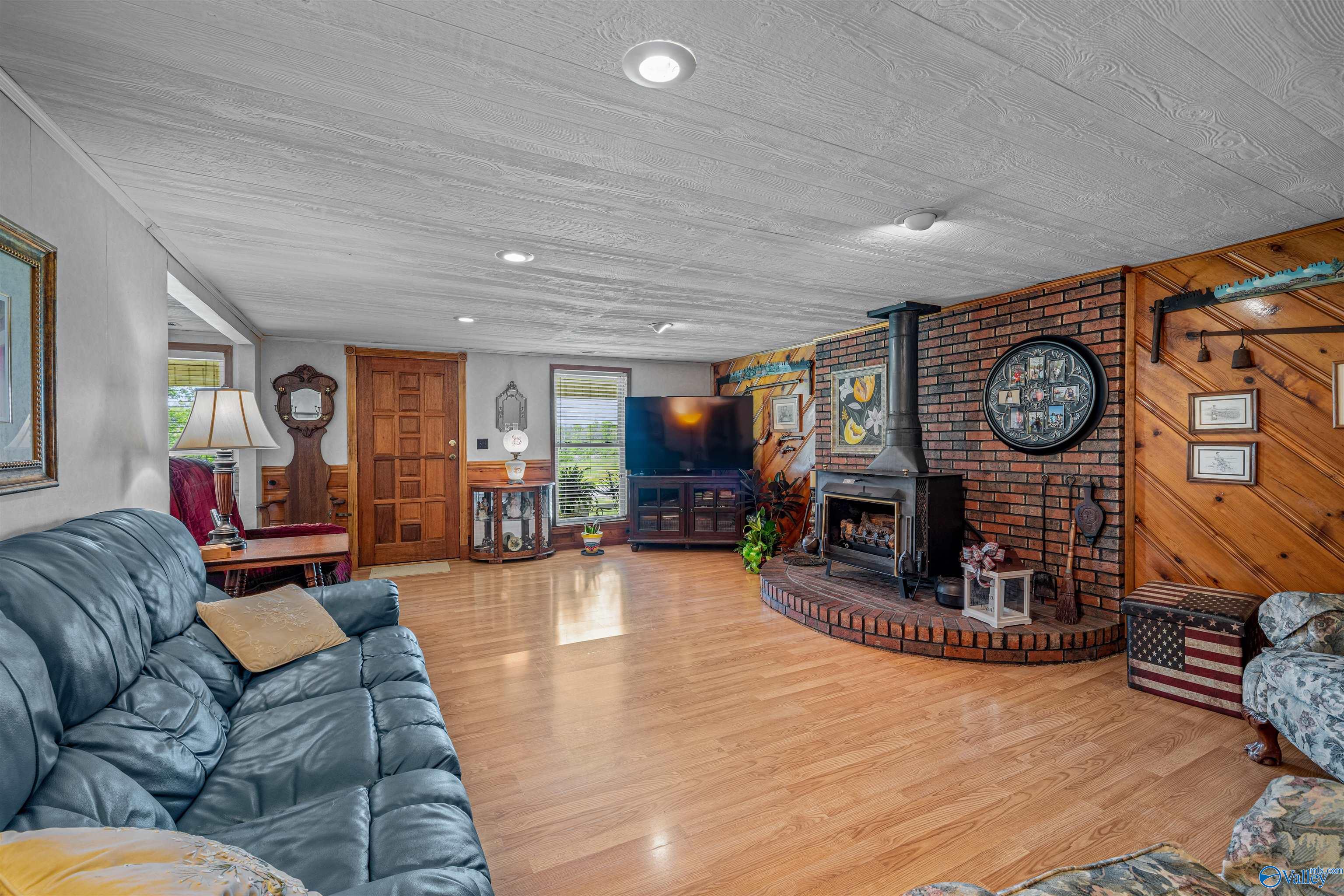 2061 County Road 76, Fyffe, Alabama image 5