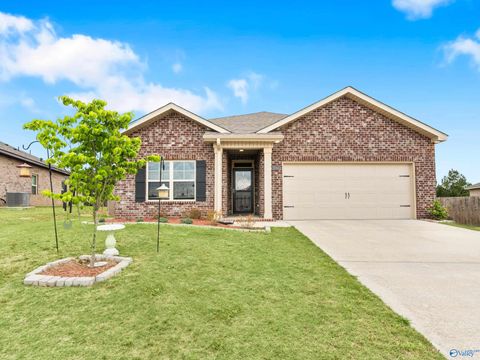 Photo of 22441 Regent Drive, Athens, AL 35613 (MLS # 21917237)