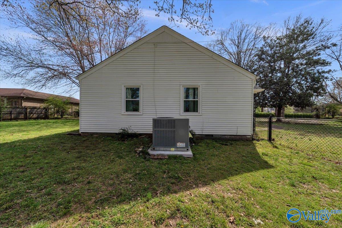 1228 W Market Street, Athens, Alabama image 4