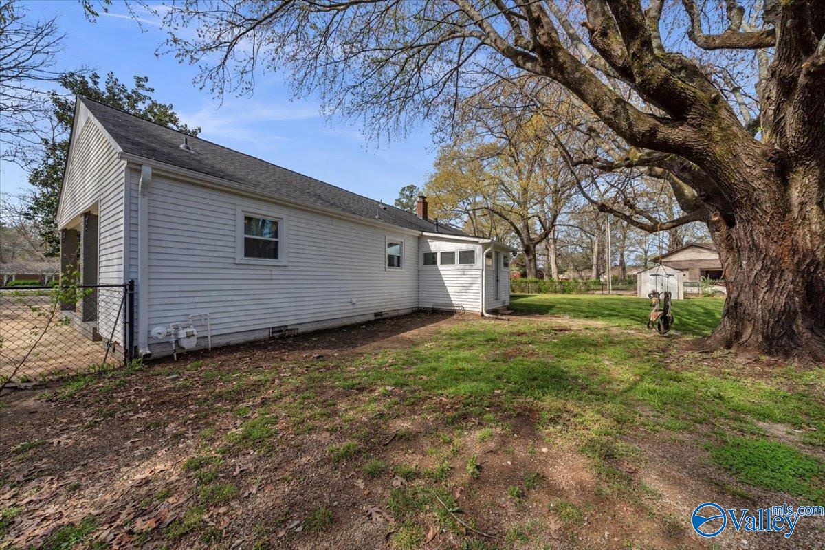 1228 W Market Street, Athens, Alabama image 6