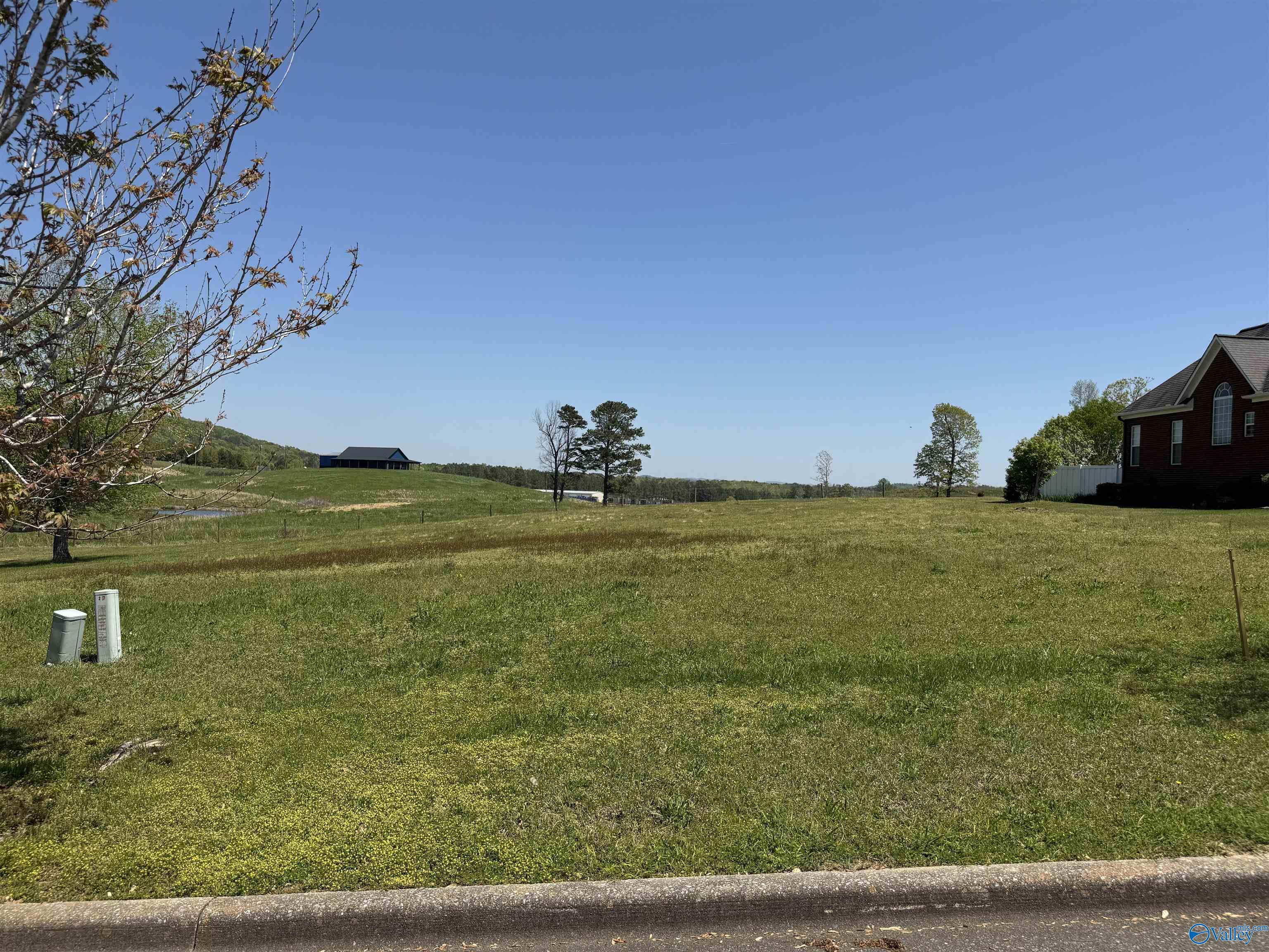 27 Silver Lakes Boulevard, Gadsden, Alabama image 1