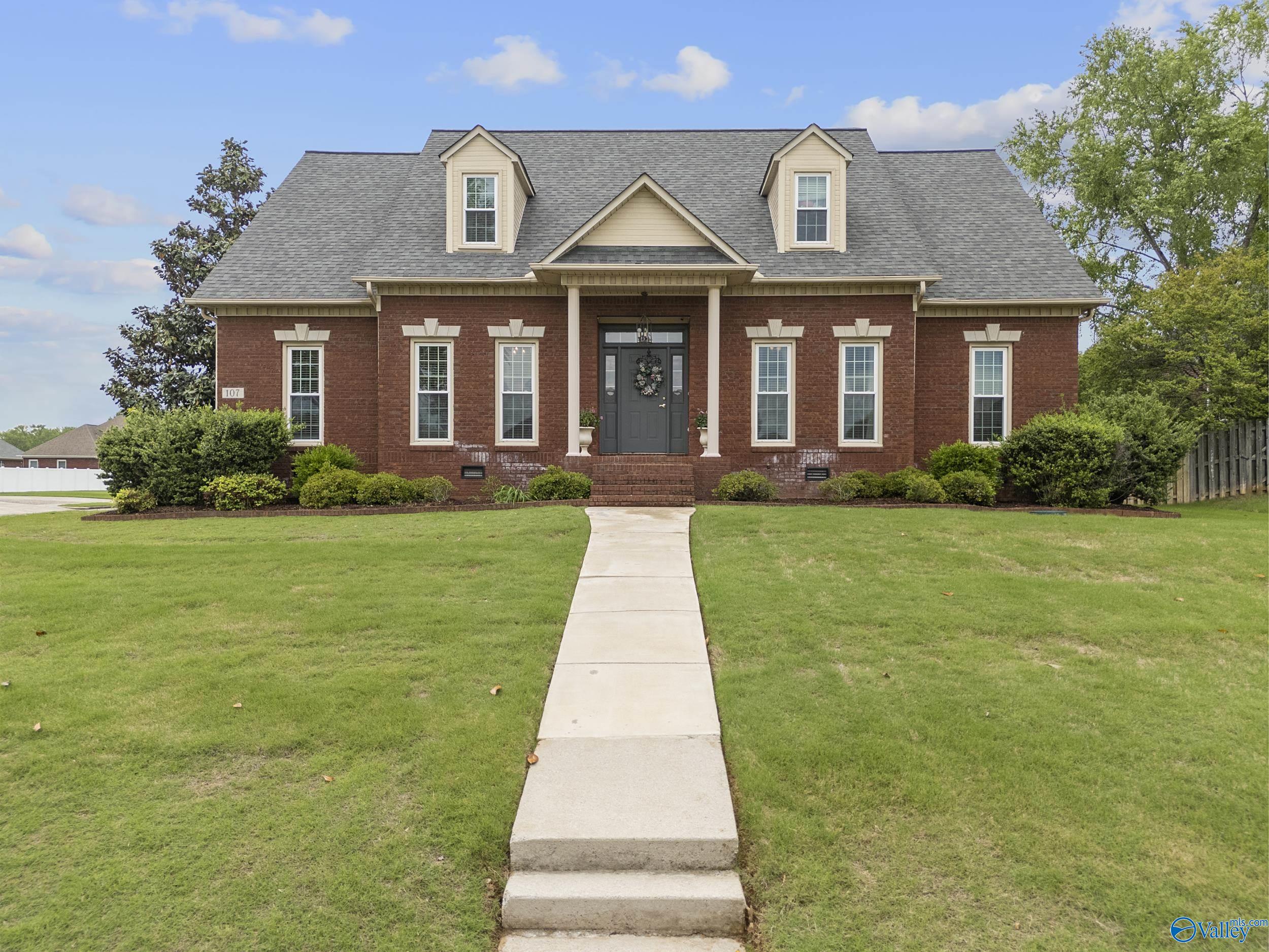 107 Thomas Woods Court, Huntsville, Alabama image 1