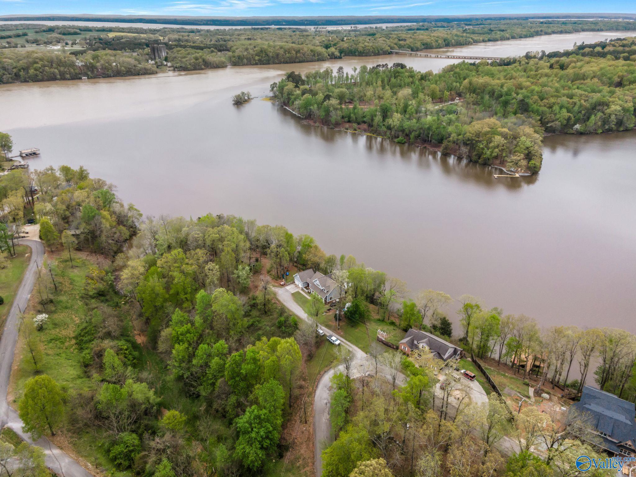 1284 Riverfront Road, Rogersville, Alabama image 4