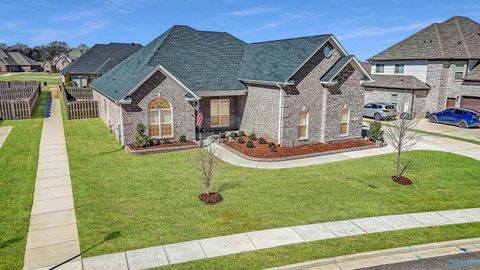 Homes For Sale - 122 Starling Drive<br/> Madison, AL 35756