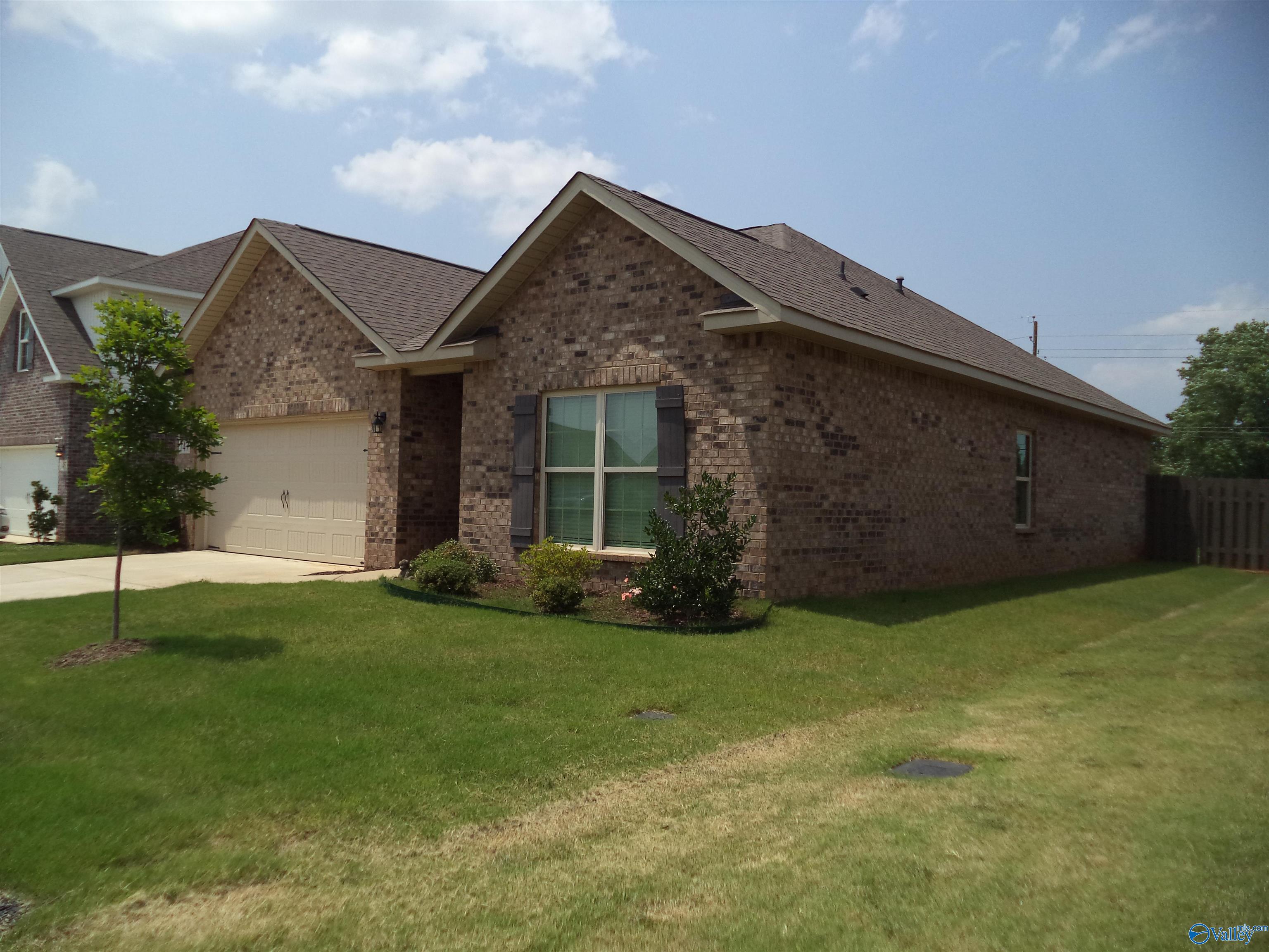 147 Cherry Laurel Drive, Hazel Green, Alabama image 2