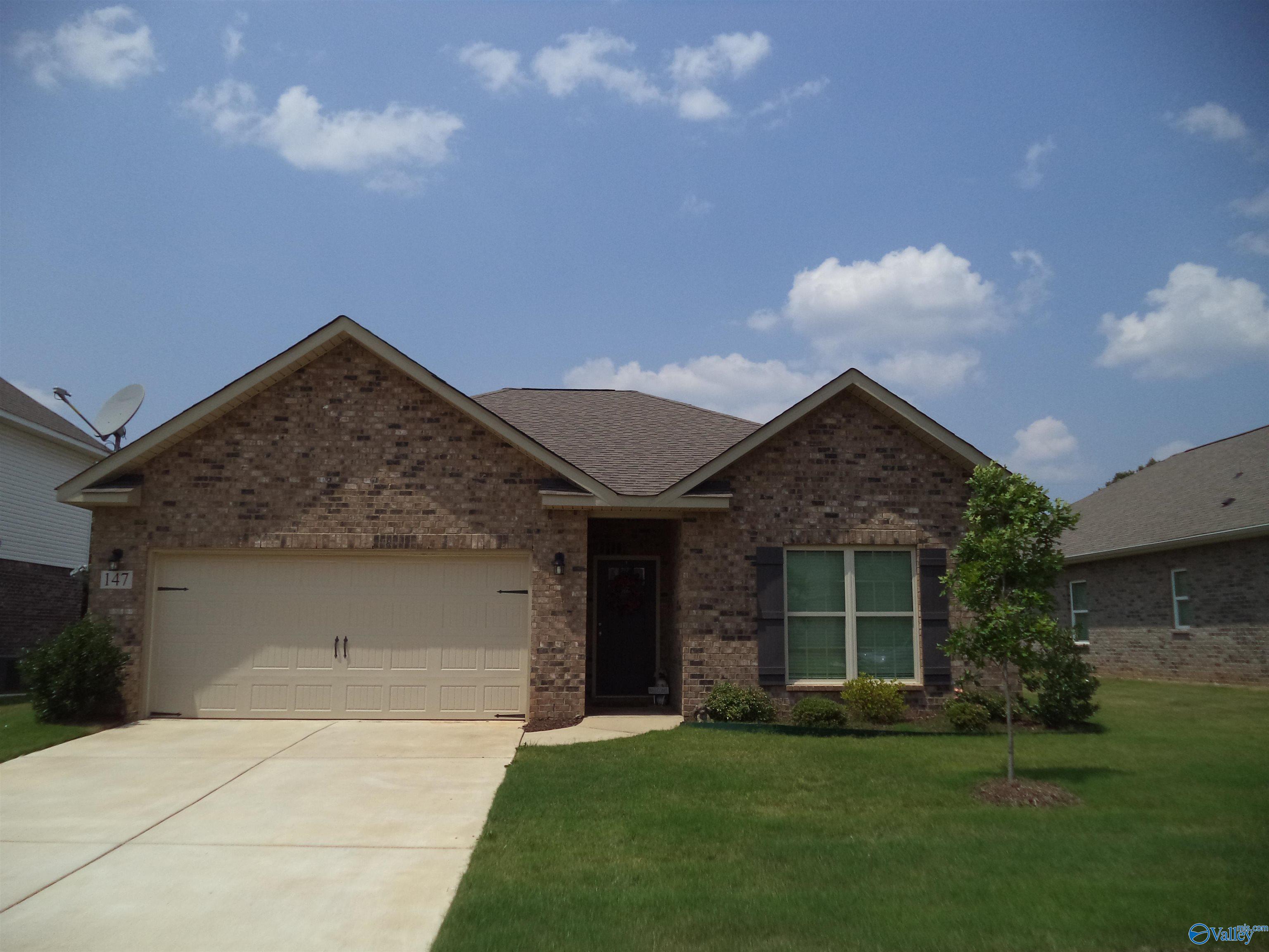 147 Cherry Laurel Drive, Hazel Green, Alabama image 1