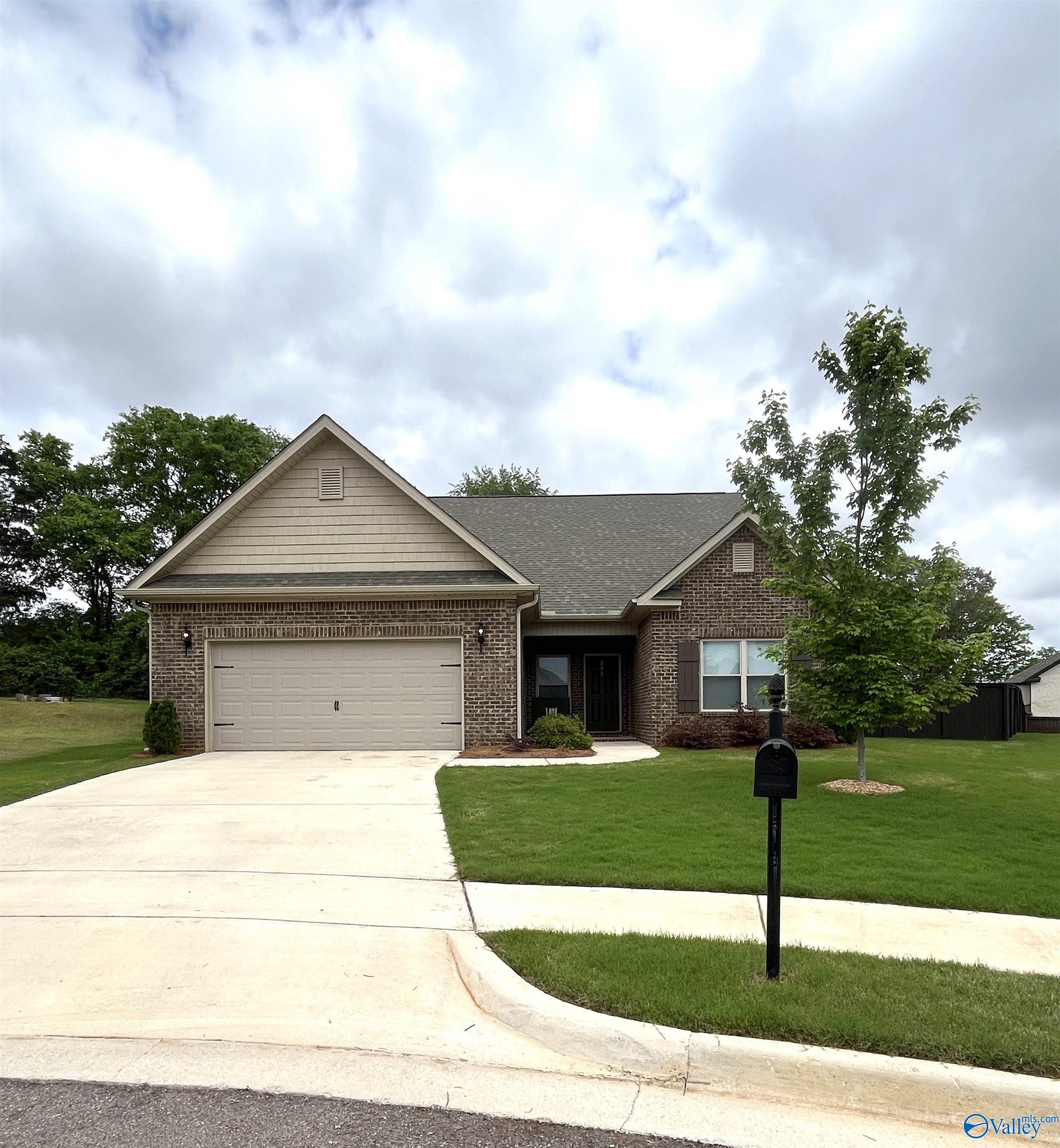 245 Portrait Street, Meridianville, Alabama image 1