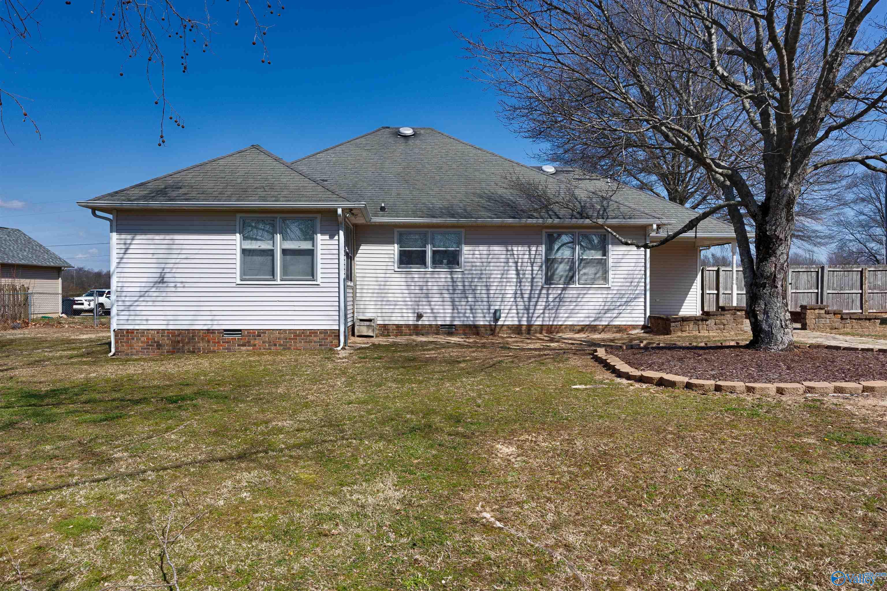 24844 Holland Lane, Athens, Alabama image 9