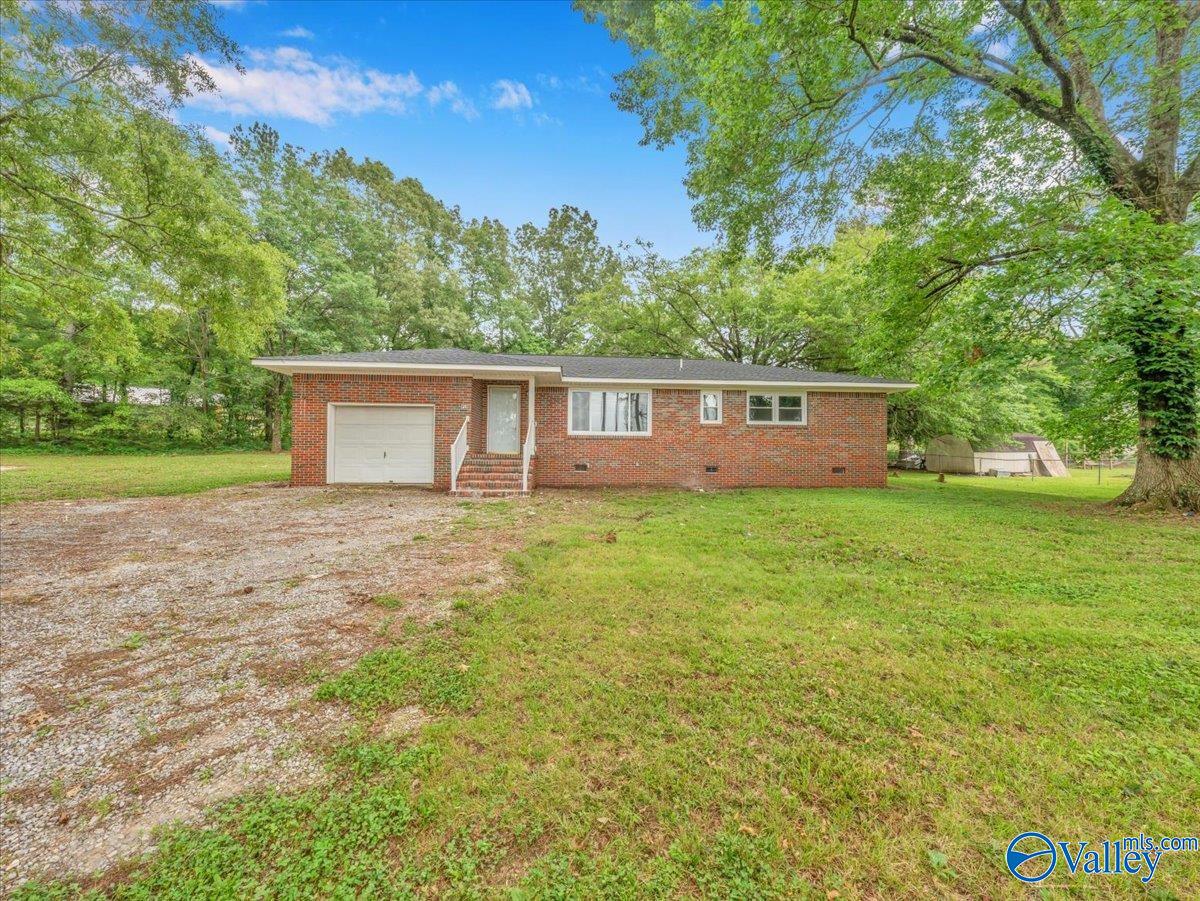 4198 Hobbs Island Road, Owens Cross Roads, Alabama image 1