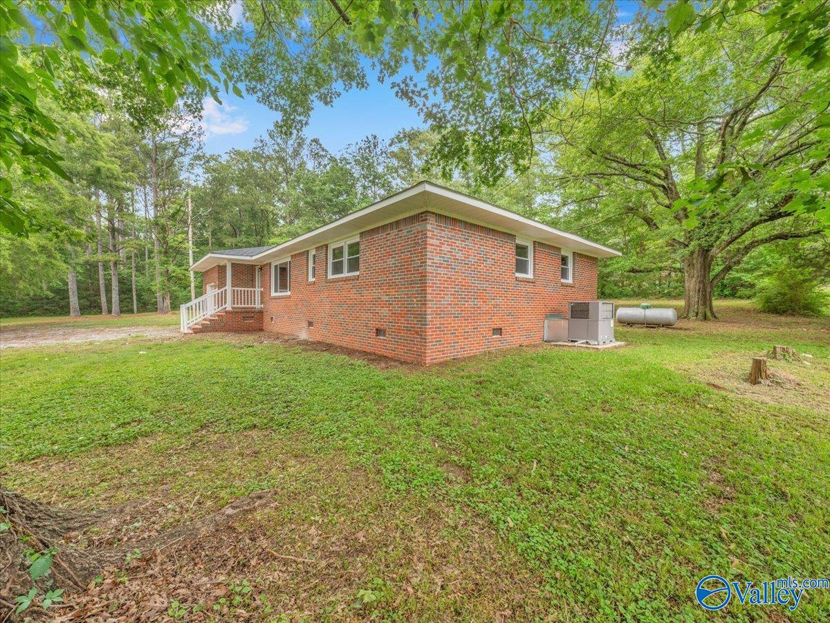 4198 Hobbs Island Road, Owens Cross Roads, Alabama image 3