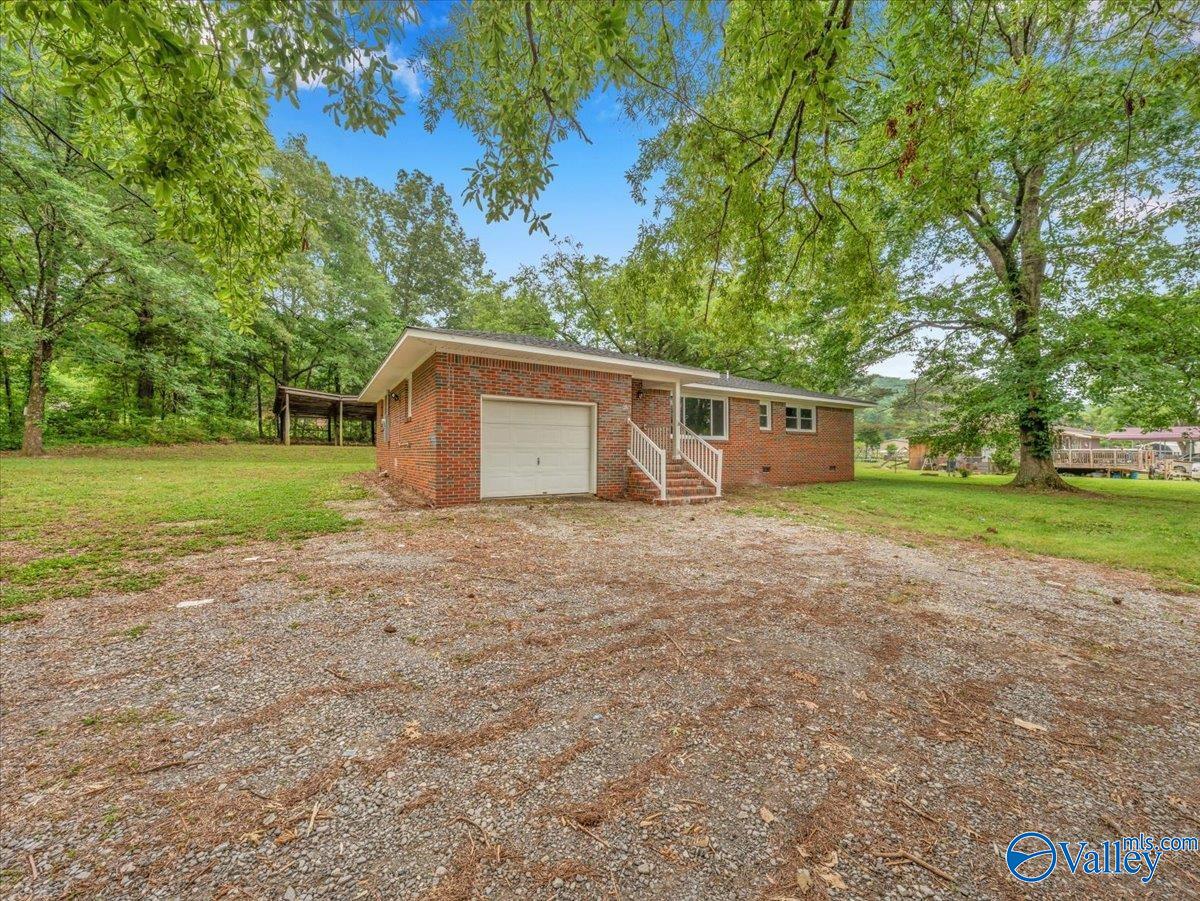 4198 Hobbs Island Road, Owens Cross Roads, Alabama image 2