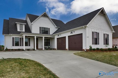 Homes For Sale - 8319 Grayback Boulevard<br/> Owens Cross Roads, AL 35763