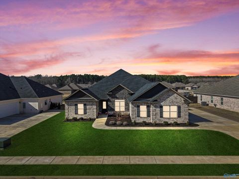 Homes For Sale - 26149 Woodfield Drive<br/> Athens, AL 35613