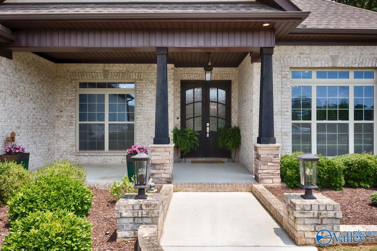 211 Water Ridge Lane, Huntsville, Alabama image 2