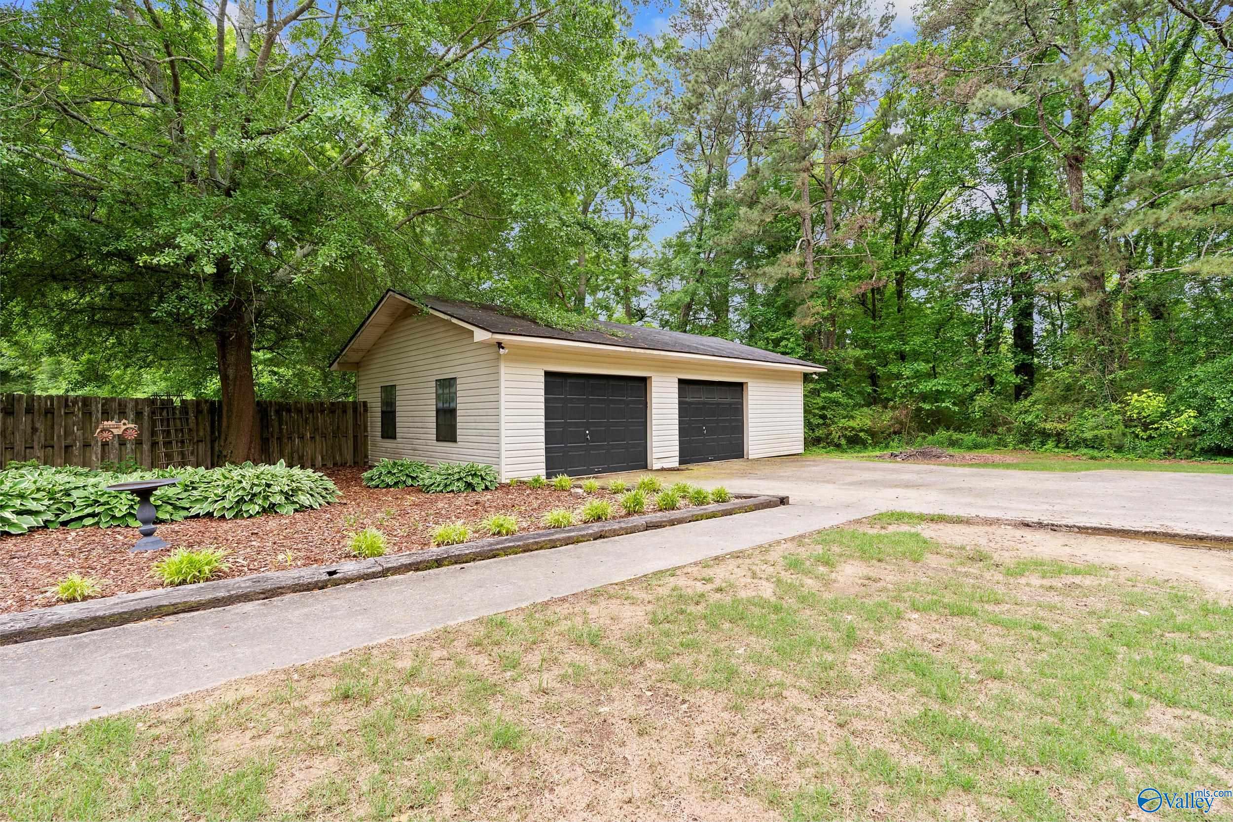 50 Benton Lane, Arab, Alabama image 33