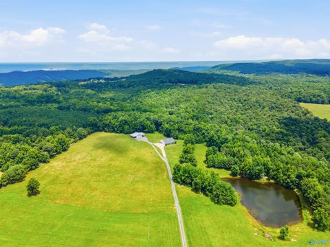 Homes For Sale - 1922 County Road 281<br/> Fort Payne, AL 35967