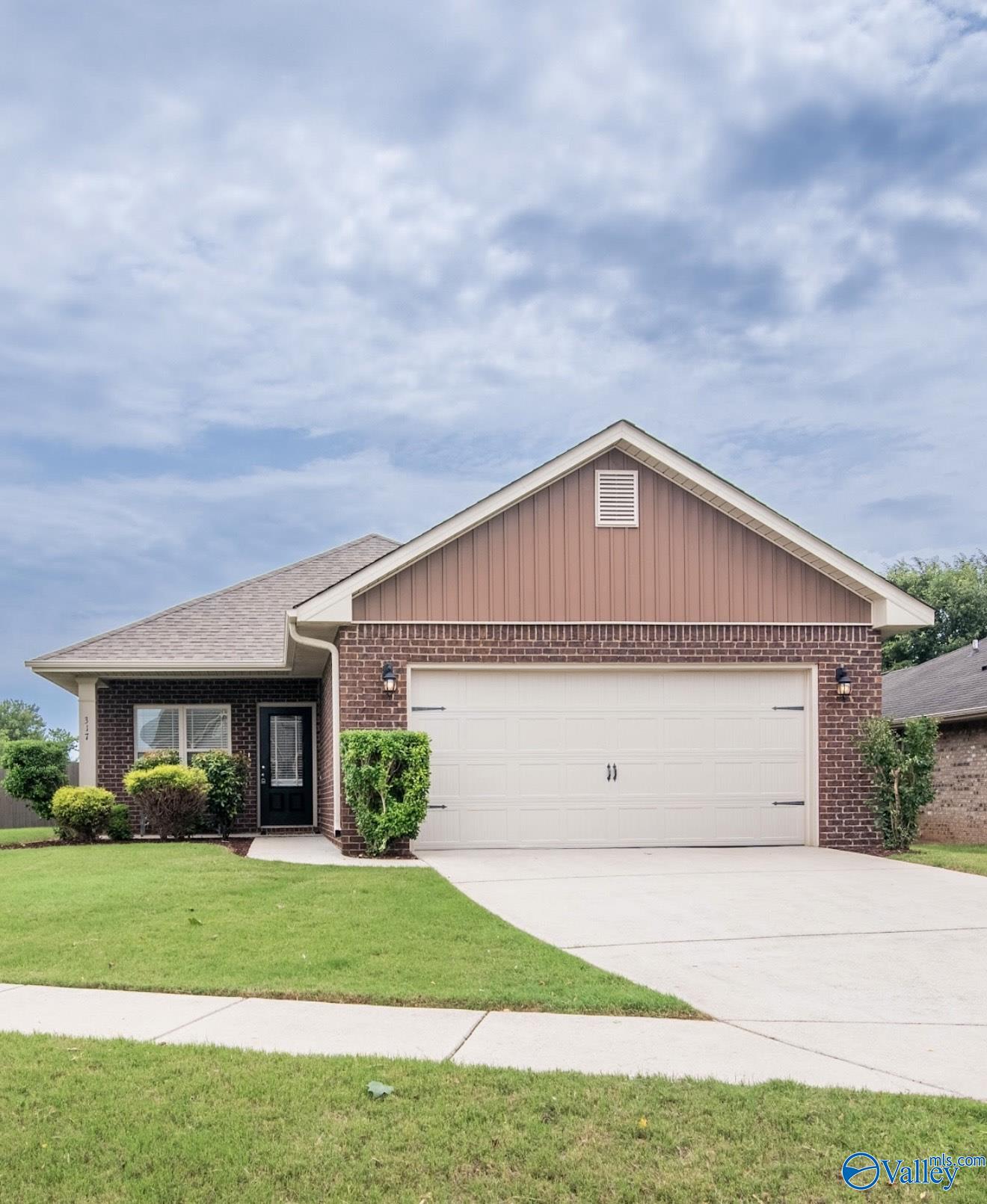 317 Harbor Glen Drive, Madison, Alabama image 2