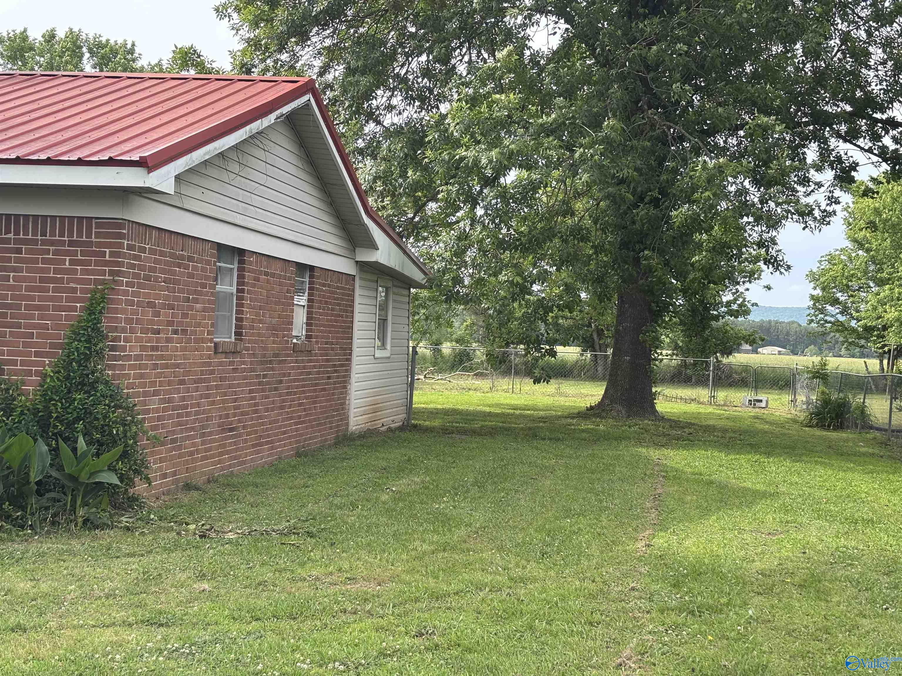 135 Willoughby Drive, New Hope, Alabama image 4