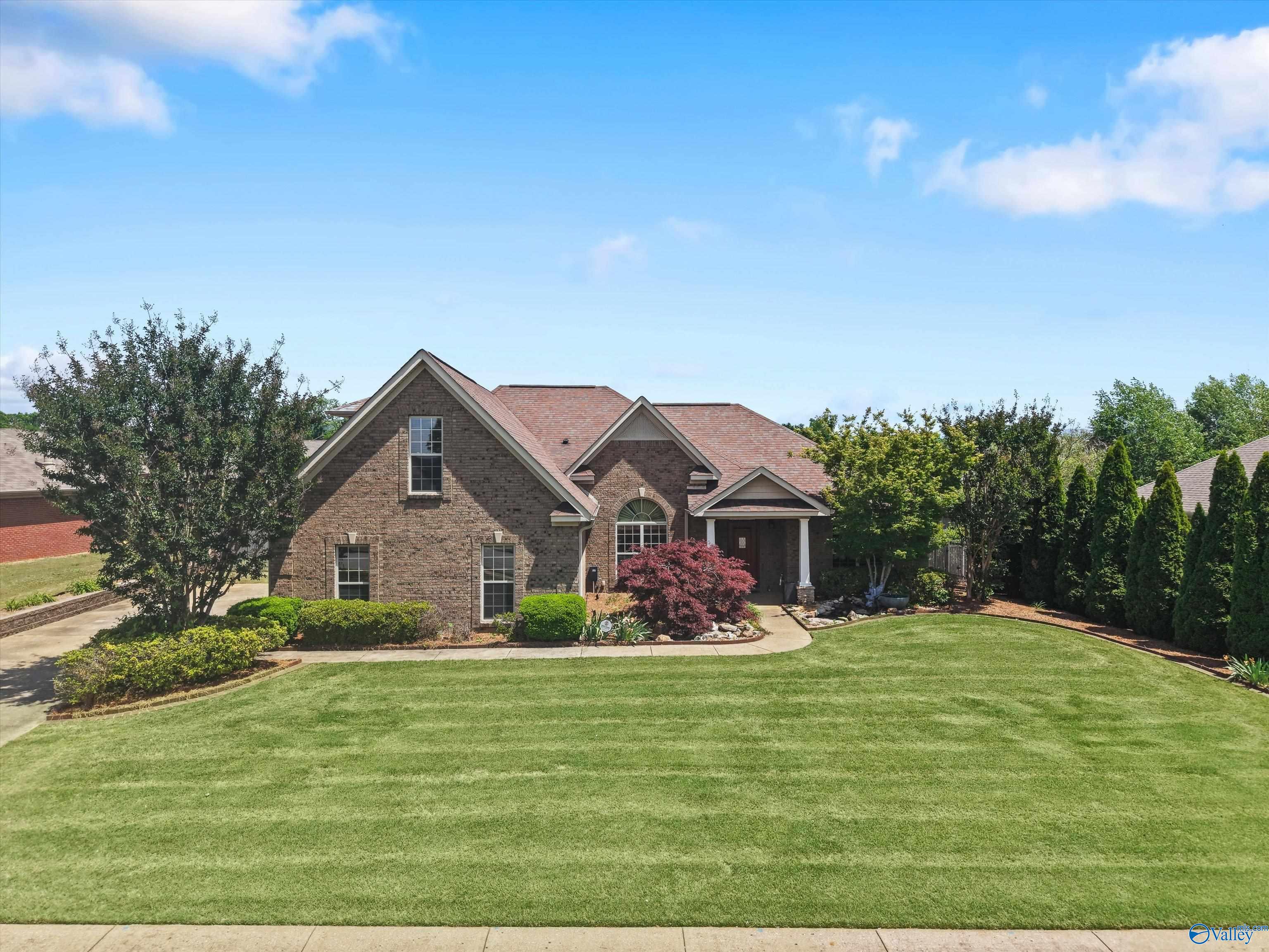 211 Magnolia Glen Drive
