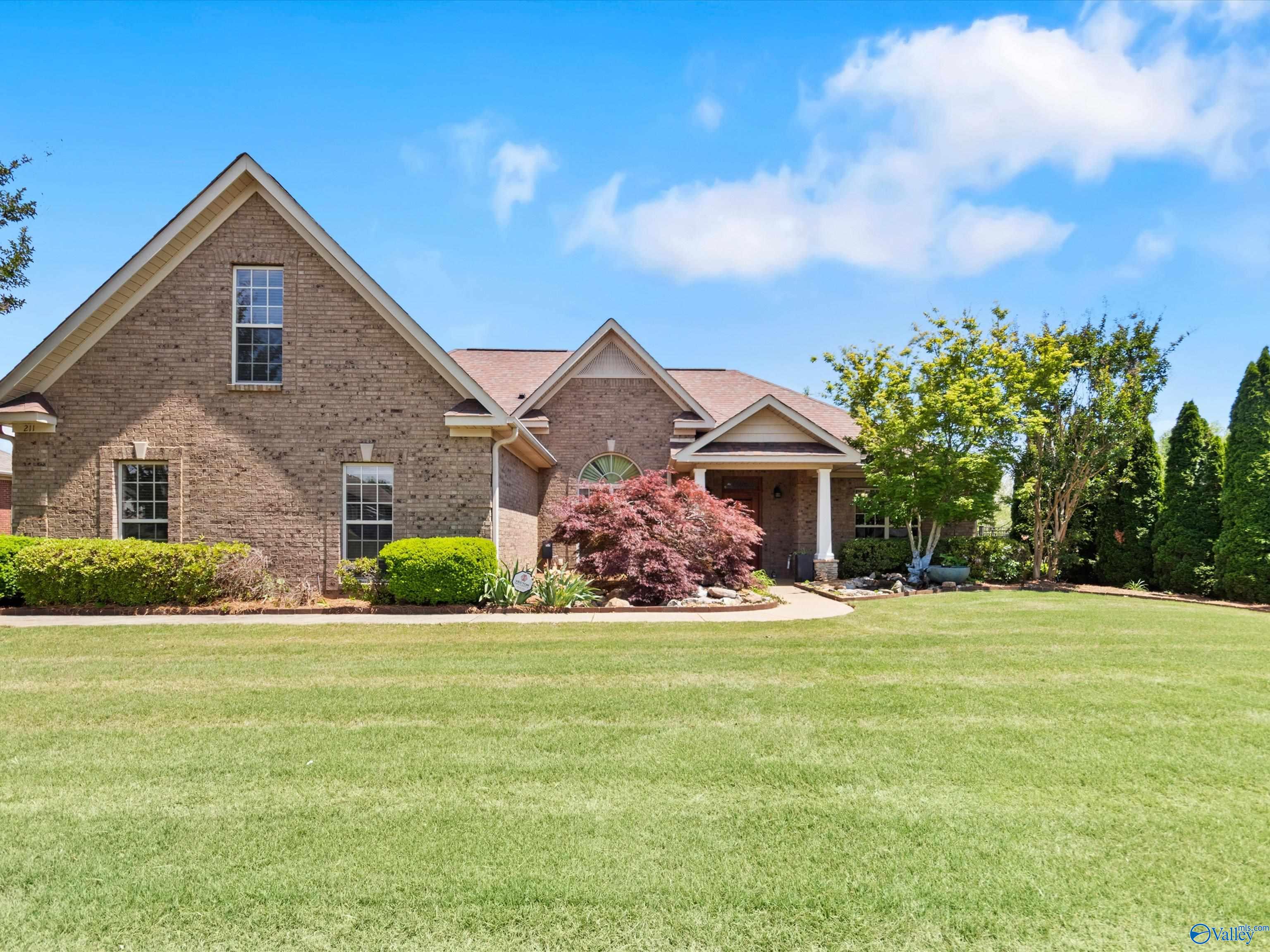 211 Magnolia Glen Drive