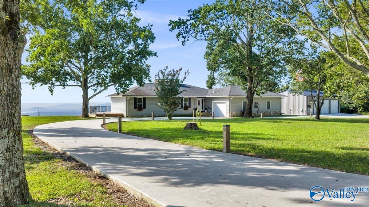 444 Moss View Road