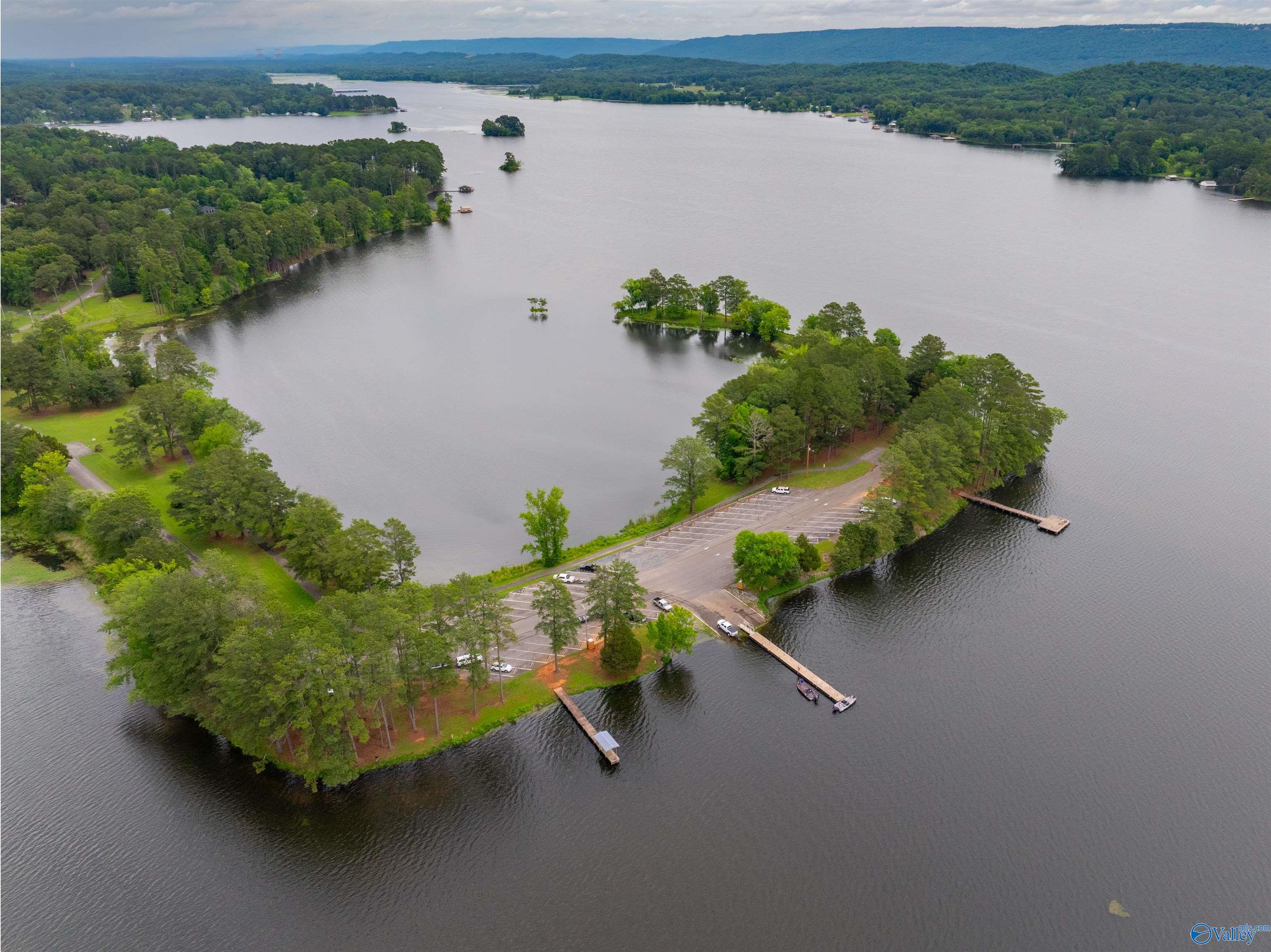 1527 Bob Jones Road, Scottsboro, Alabama image 4