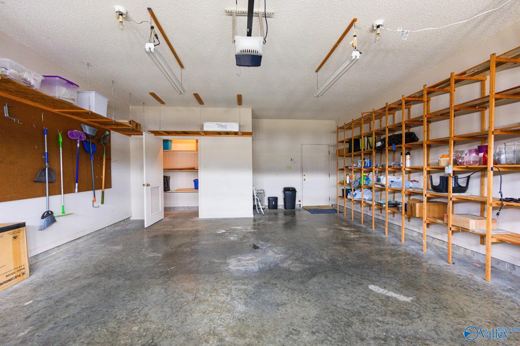 2106 Yorkshire Drive, Decatur, Alabama image 16