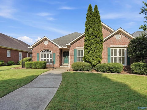 Homes For Sale - 1003 Danbury Lane<br/> Decatur, AL 35601