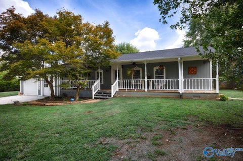 Homes For Sale - 4151 Old Railroad Bed Road<br/> Madison County, Harvest, AL 35749