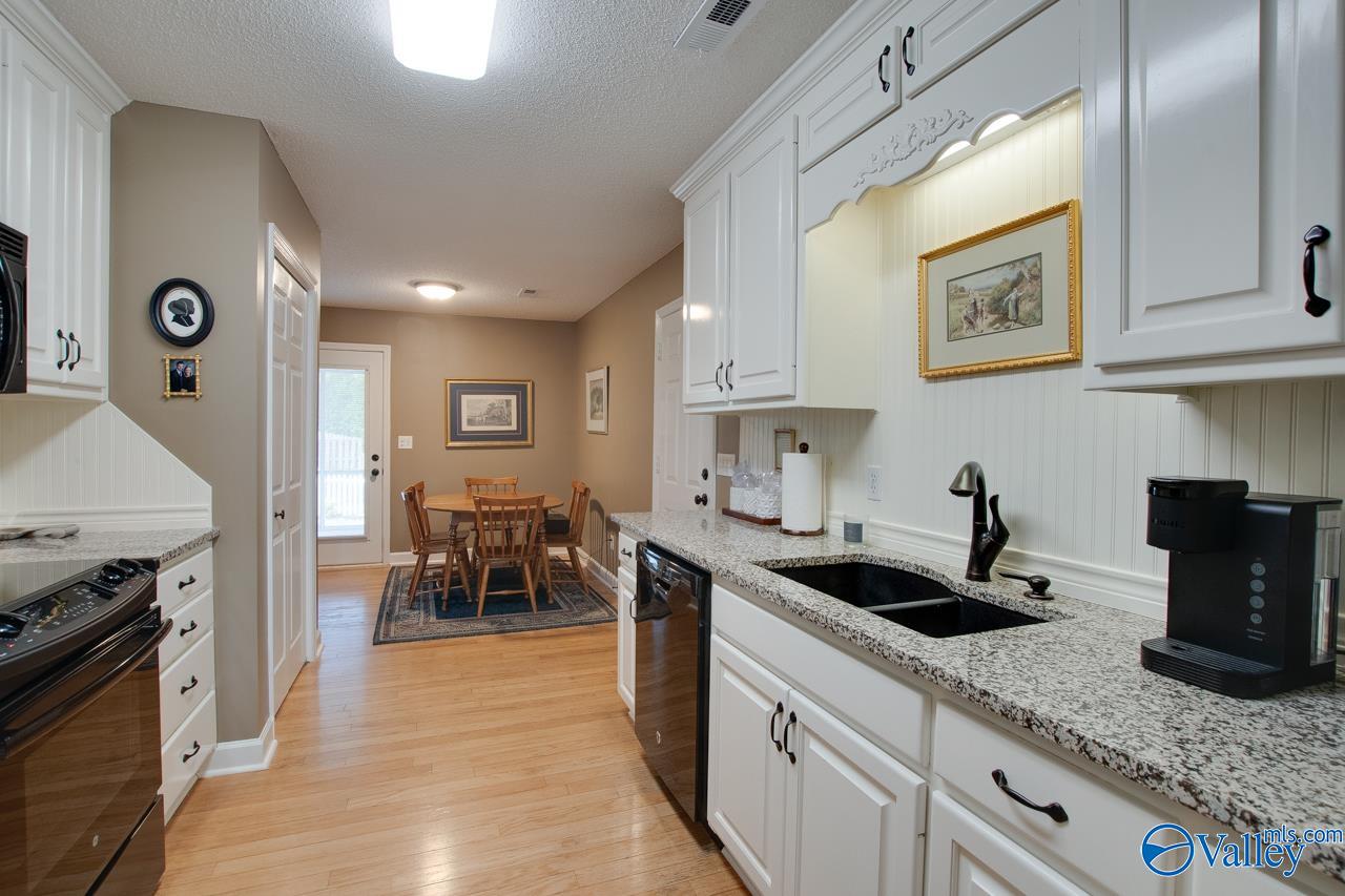 5111 Frankford Drive, Owens Cross Roads, Alabama image 15