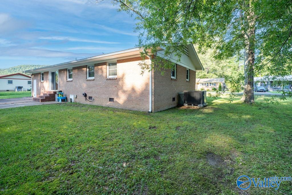 302 Woodall Lane, Scottsboro, Alabama image 6