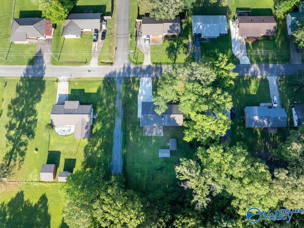 302 Woodall Lane, Scottsboro, Alabama image 9