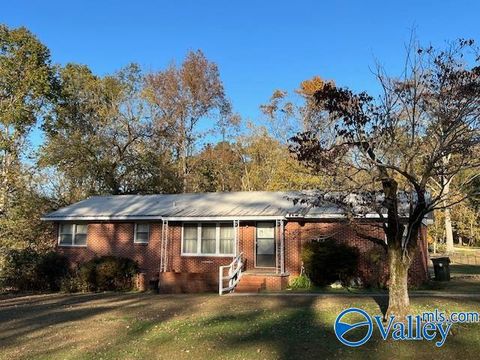 Photo of 191 Mills Circle, Brownsboro, AL 35741 (MLS # 21903735)
