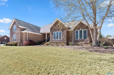 Homes For Sale - 27444 Juanita Drive<br/> Limestone County, Athens, AL 35613