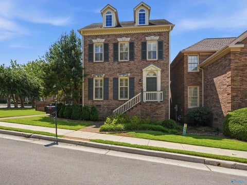 Homes For Sale - 58 Northampton Drive<br/> Huntsville, AL 35801