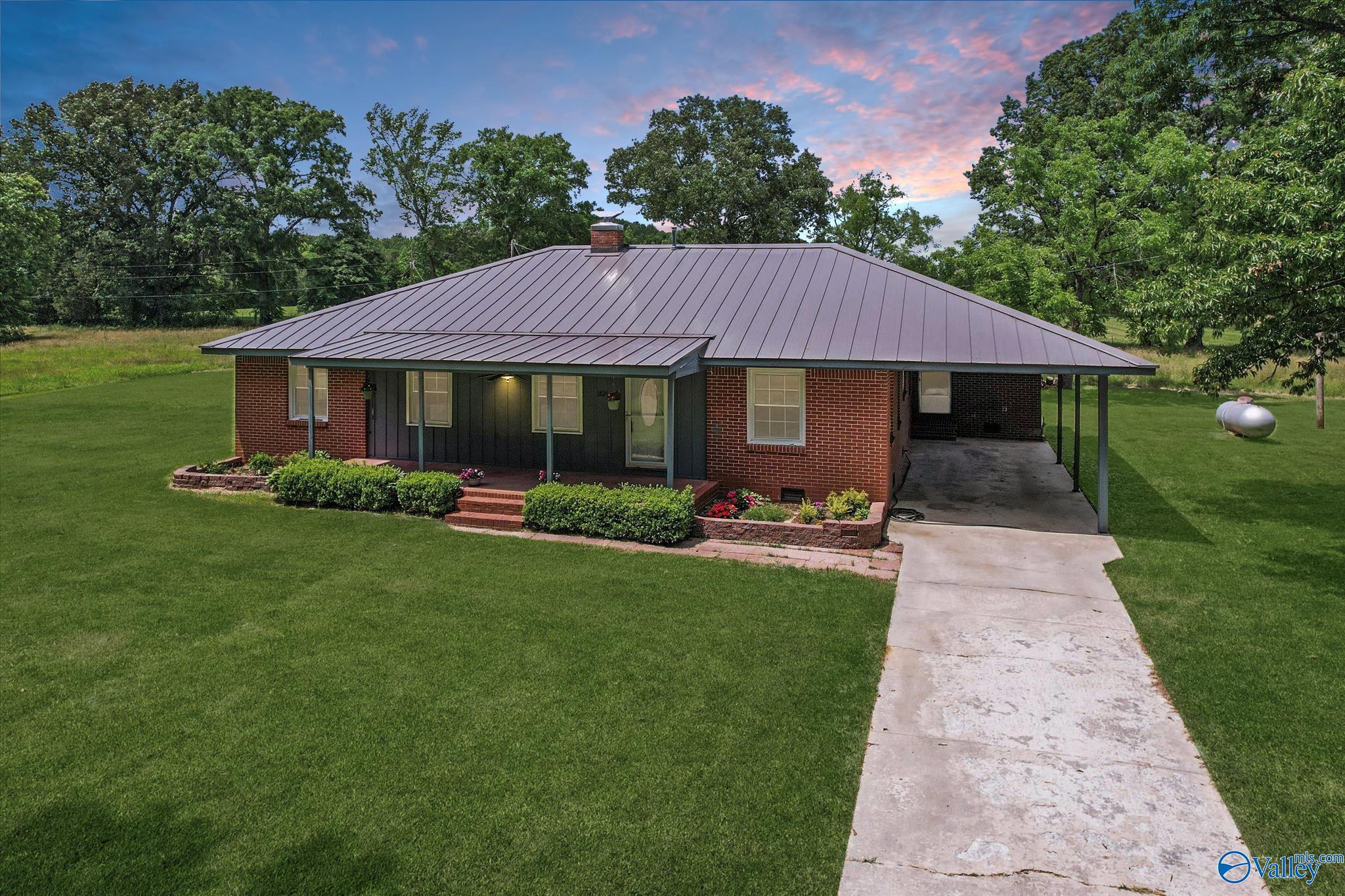 3824 South Chapel Hill Road, Decatur, Alabama image 1