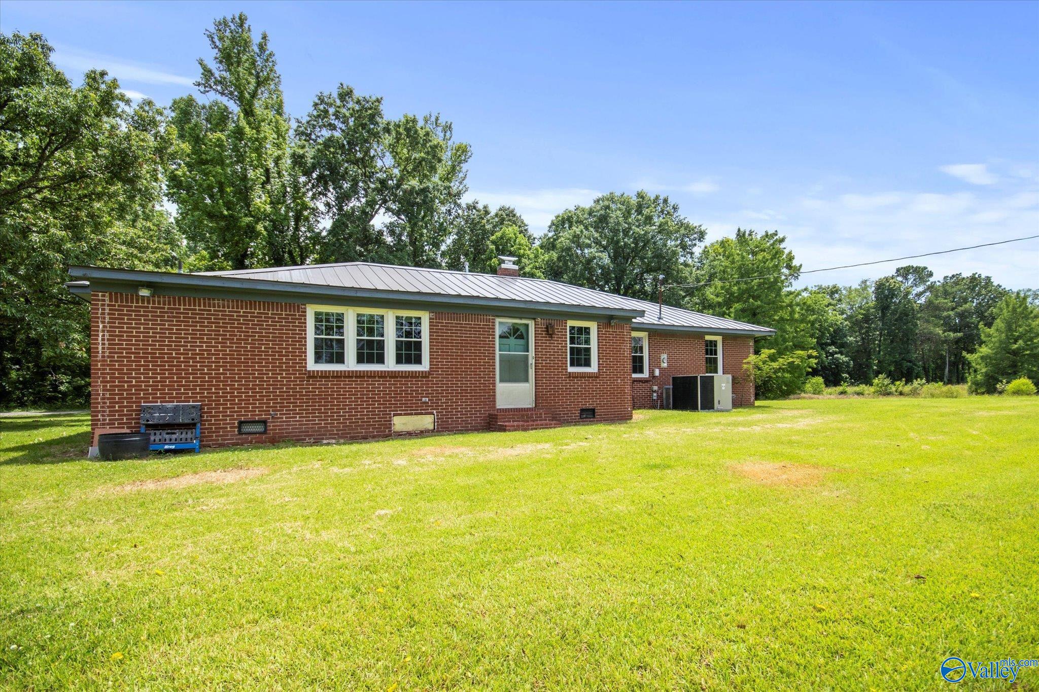 3824 South Chapel Hill Road, Decatur, Alabama image 33