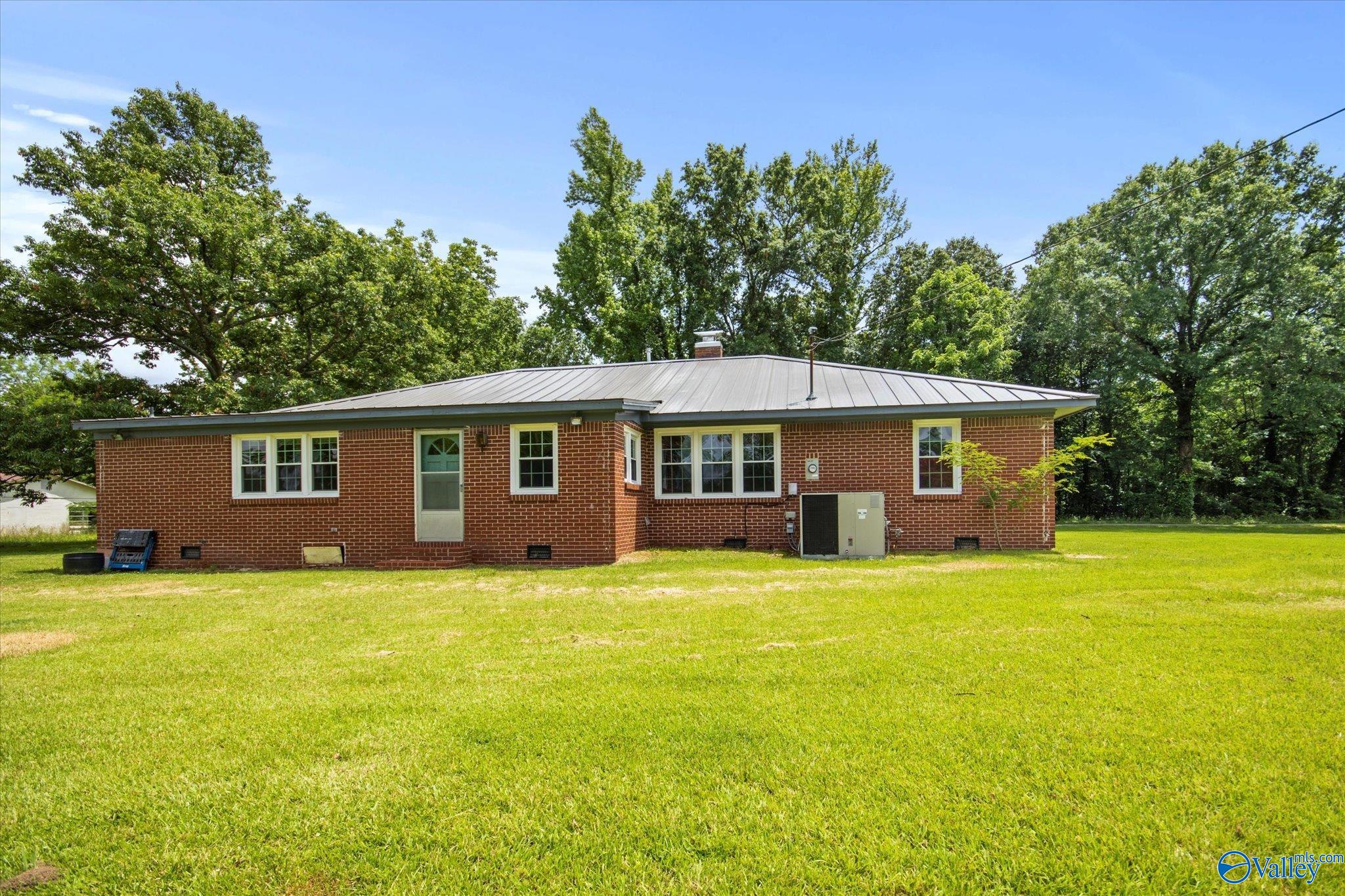 3824 South Chapel Hill Road, Decatur, Alabama image 34