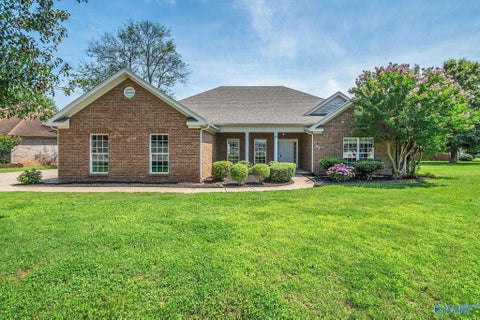 Homes For Sale - 100 Tudor Place<br/> Madison, AL 35758