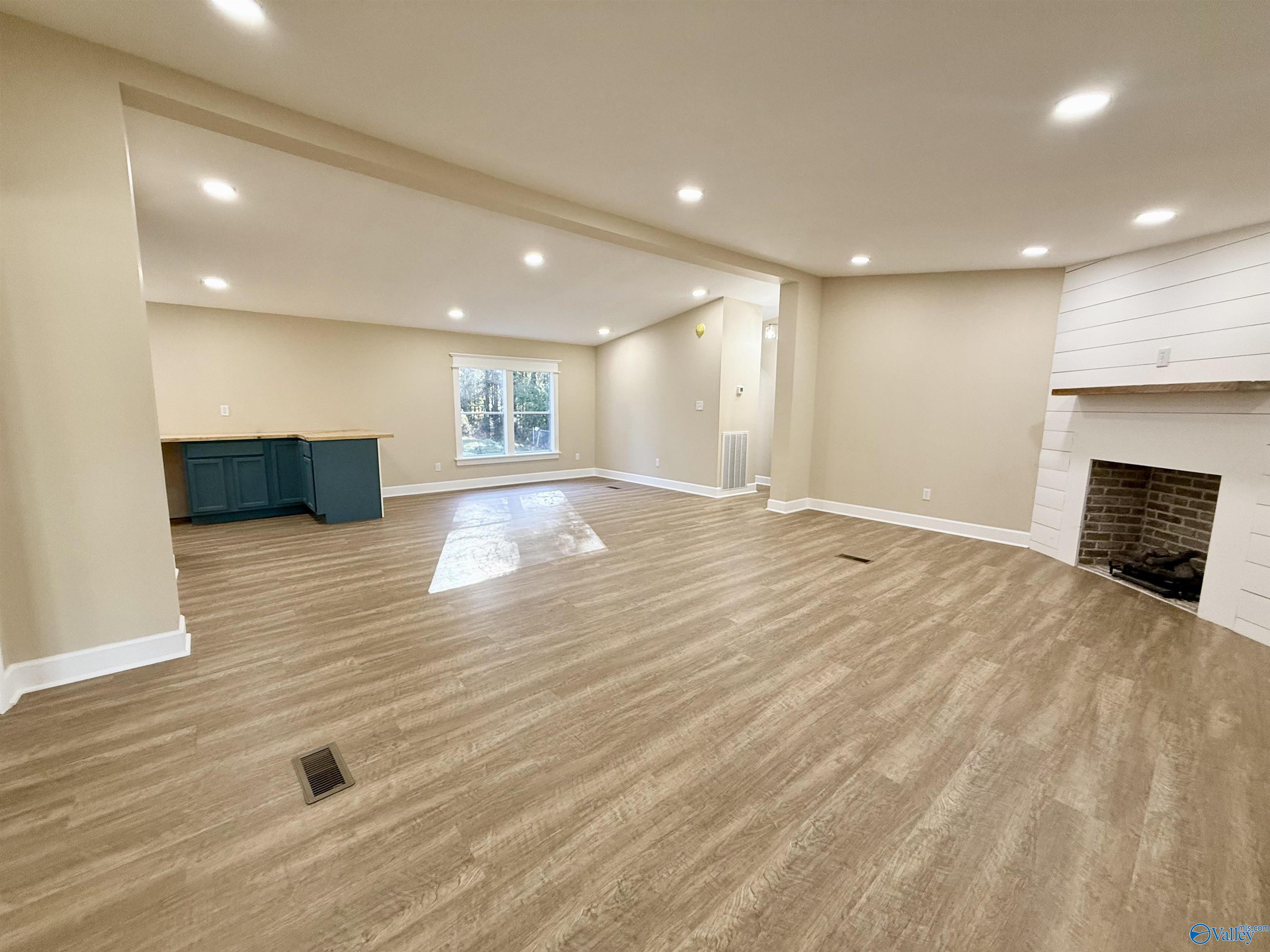 4343 Fairview Cove Road