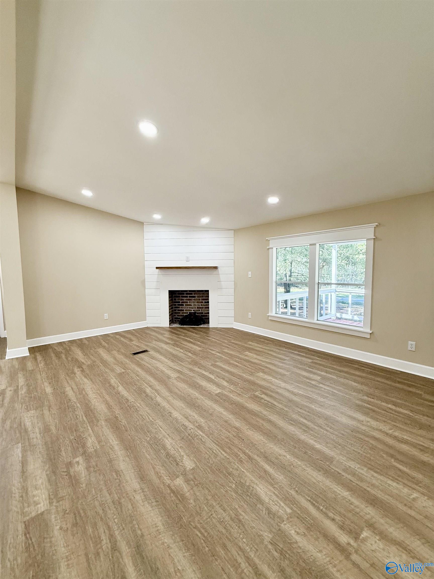 4343 Fairview Cove Road